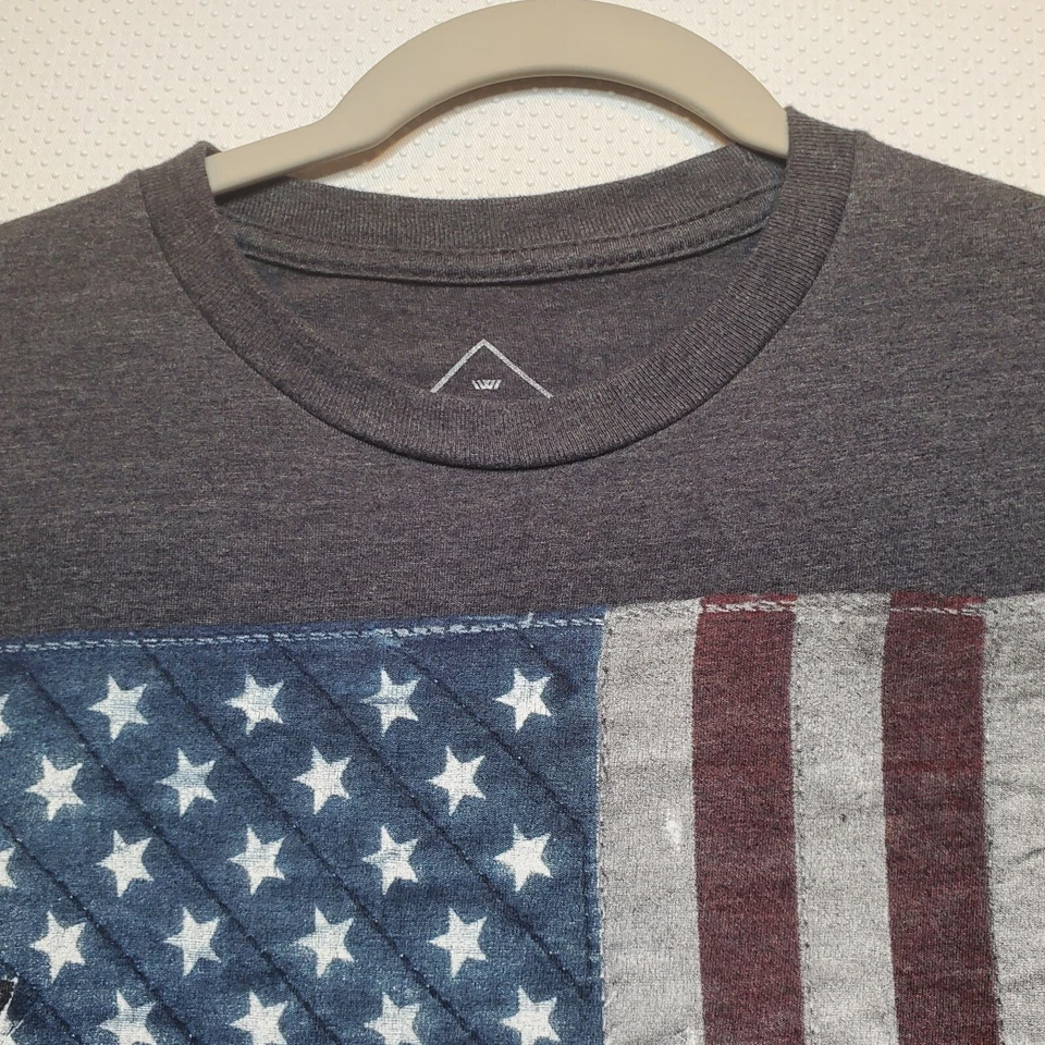 Хорошо изношенная мужская футболка с коротким рукавом маленький серый американский флаг США графический хлопок - Изображение 3 из 4