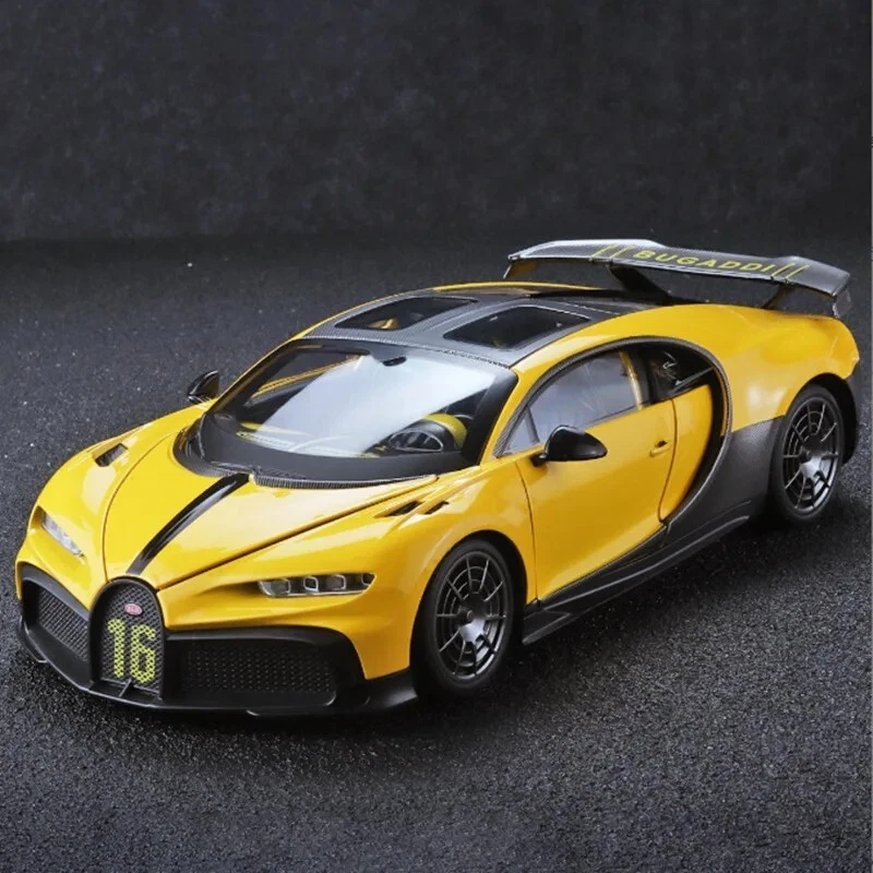 1:18 Scale Model For Bugatti Chiron PUR SPORT Alloy Diecast Metal Racing Car - Image 3 of 4