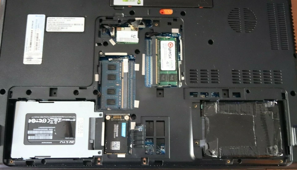 Packard Bell LV11HC: 17"- core I7 2860QM 2,5Ghz, 12Gb RAM, SDD 500Gb+HDD 500Gb - Immagine 4 di 4