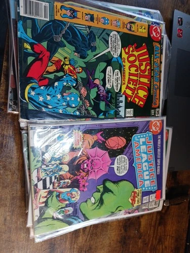 Lot Of 34 VINTAGE DC Comic Books.  Justice League.  Batman.  Superman