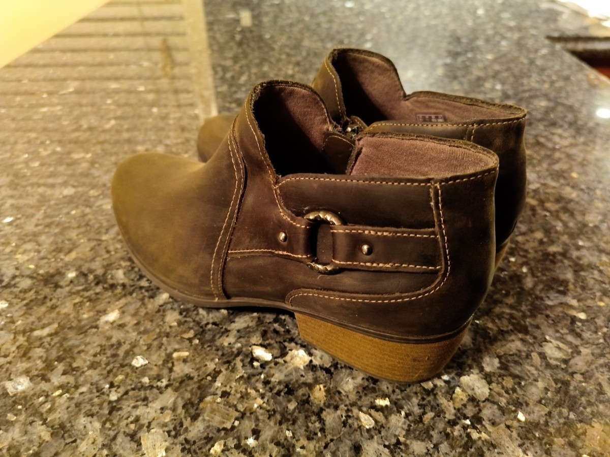 Clarks Collection Women's Leather Heeled Shootie Charlten Grace Brown Size 8.5 View 3