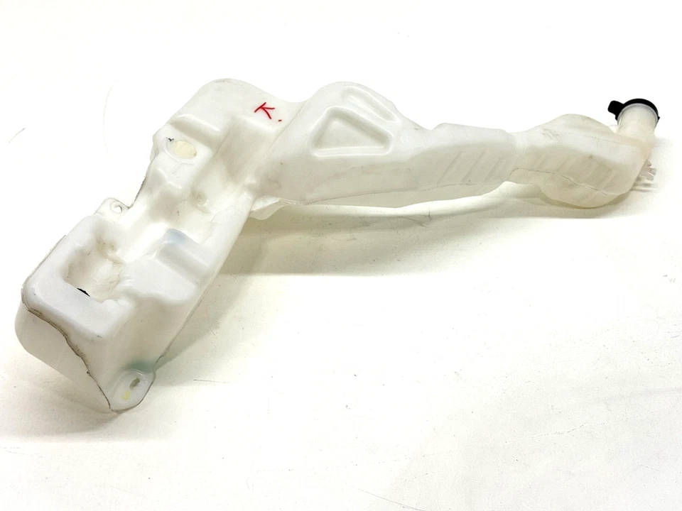 2018–2022 CHEVROLET EQUINOX WINDSHIELD WASHER RESERVOIR TANK OEM 84768722 - Image 2 of 4