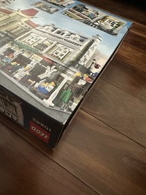 LEGO Creator Expert: Parisian Restaurant Modular City (10243) New in Sealed Box