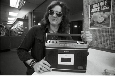 David COVERDALE DEEP PURPLE David Coverdale posed holding cassette- Old Photo