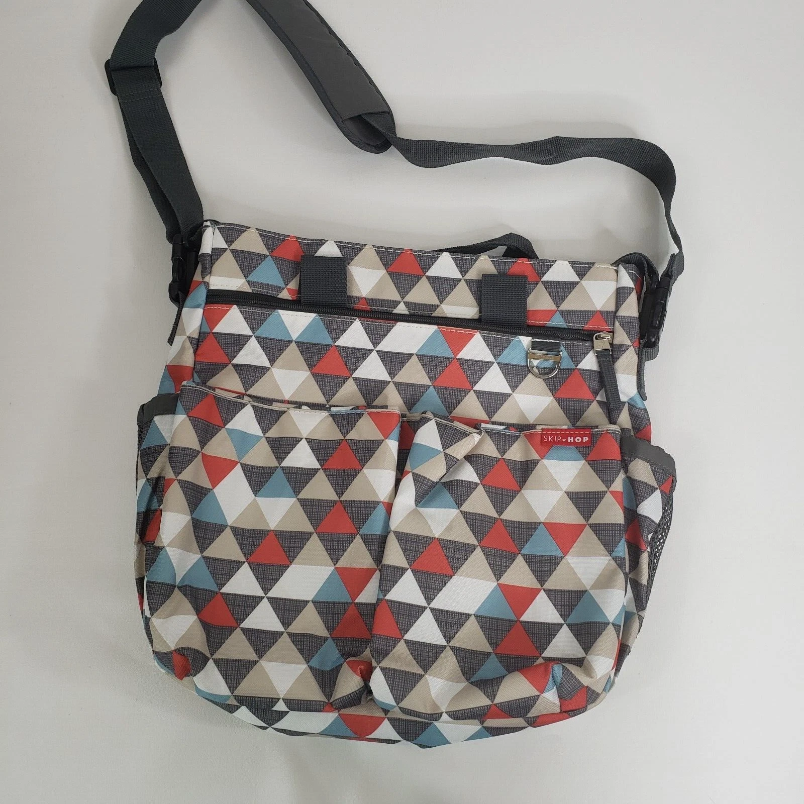 Skip Hop Duo Signature Messenger Diaper Bag with Changing Pad