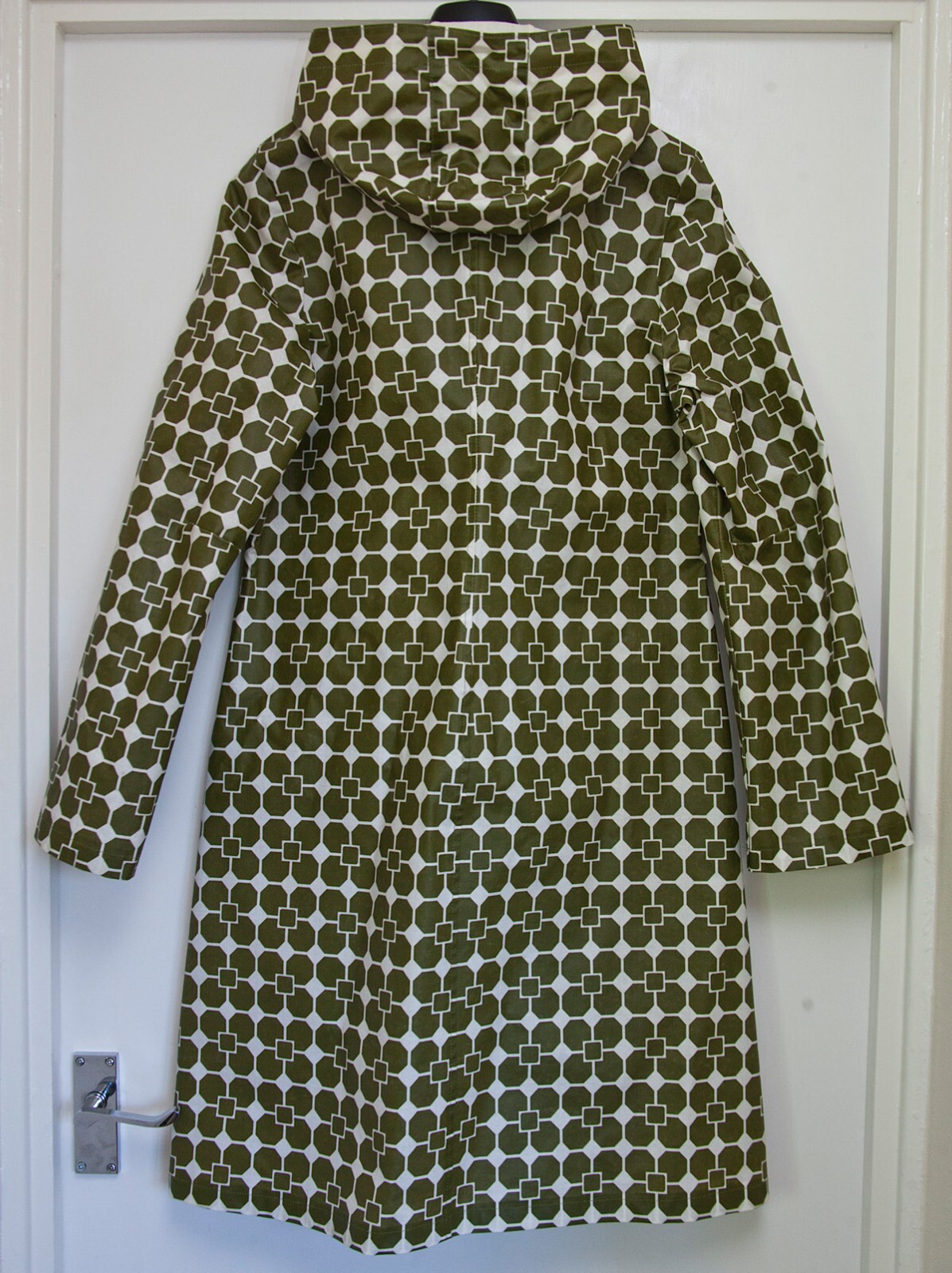 Iconic Nanso tile-pattern knee-length raincoat, w… - image 2