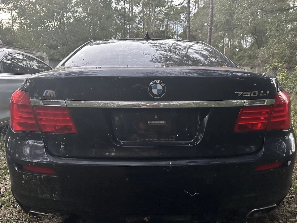 Tampa do capô painel BMW 750LI 750i 760li 740i F01 - Imagem 4 de 4