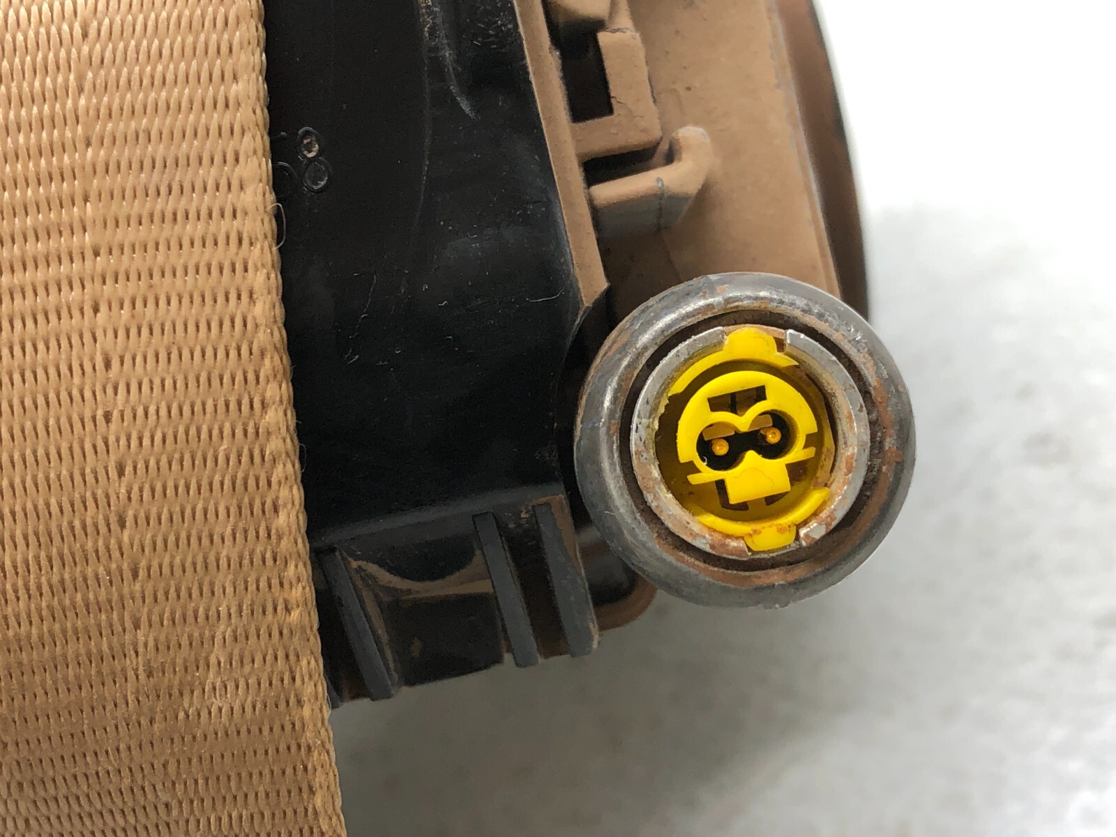 2014-2018 BENTLEY FLYING SPUR RIGHT PASS FRONT SEAT BELT RETRACTOR OEM #NOTES.