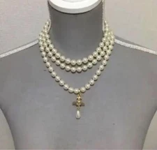 Vivienne Westwood 3 Pearl Drop Necklace Gold w/drawstring [EJ078