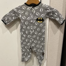 Batman DC Comics One Piece Snap Long Sleeve Pajamas Costume Baby Size 3-6 Months