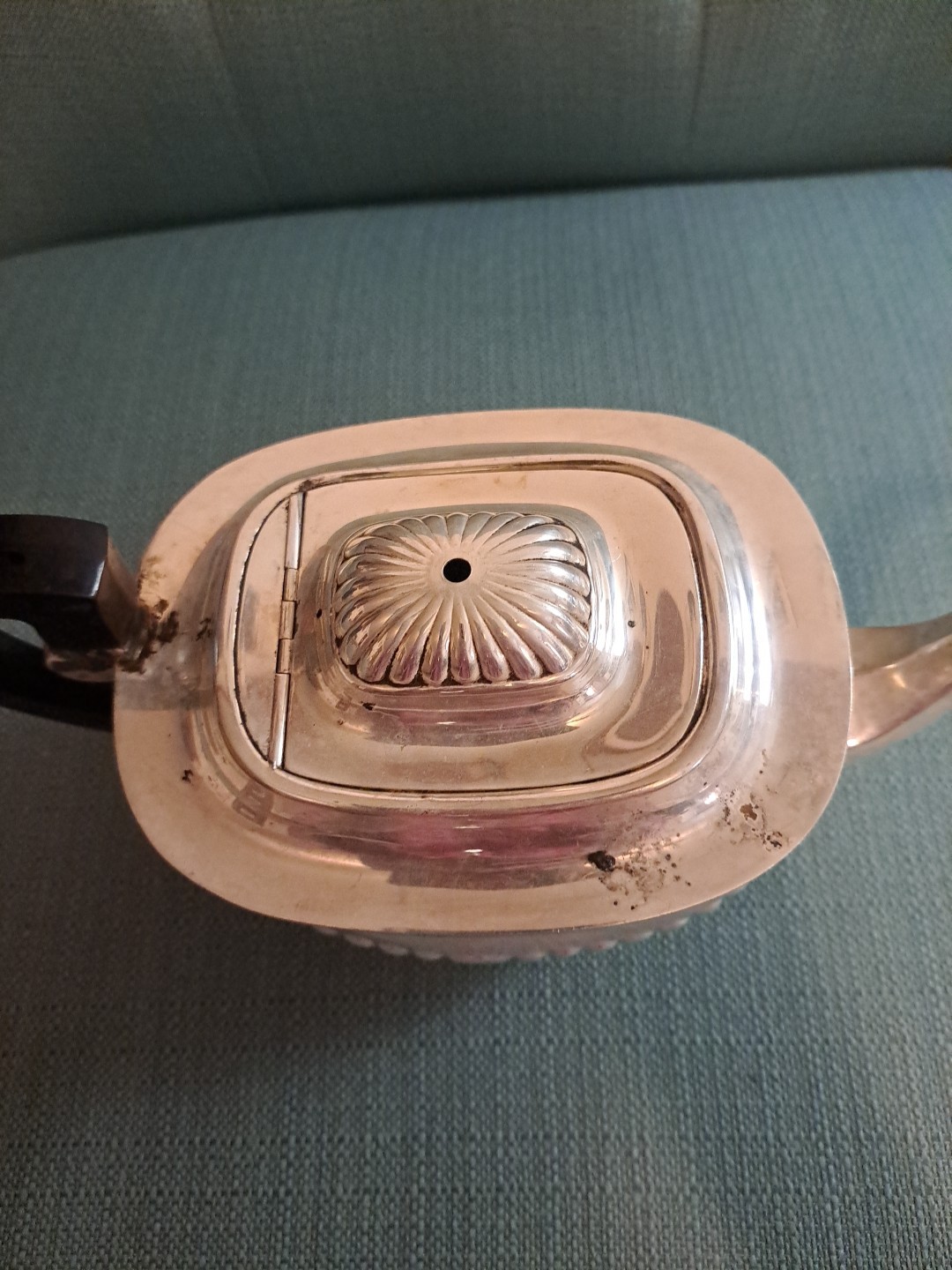 Vintage Viners of Sheffield Silver Plated Tea Pot England (AS IS) NEEDS TLC