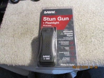Sabre STUN GUN + FLASHLIGHT + HOLSTER Self-Defense Black S-1005 NIP