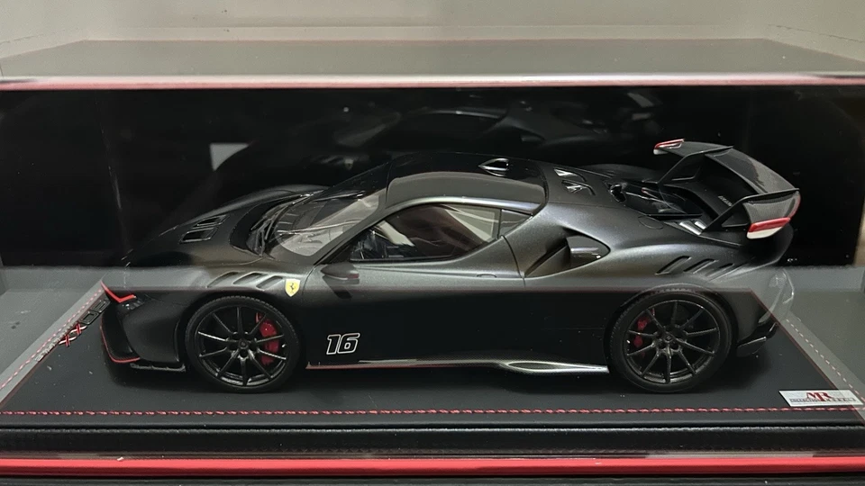MR 1/18 FERRARI CHARLES LECLERC SF90 XX PERSONAL CAR WITH SHOWCASE SF 90 LIMITED - Immagine 2 di 4