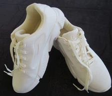 NEW Fila White Light Weight Womens Shoes 8.5