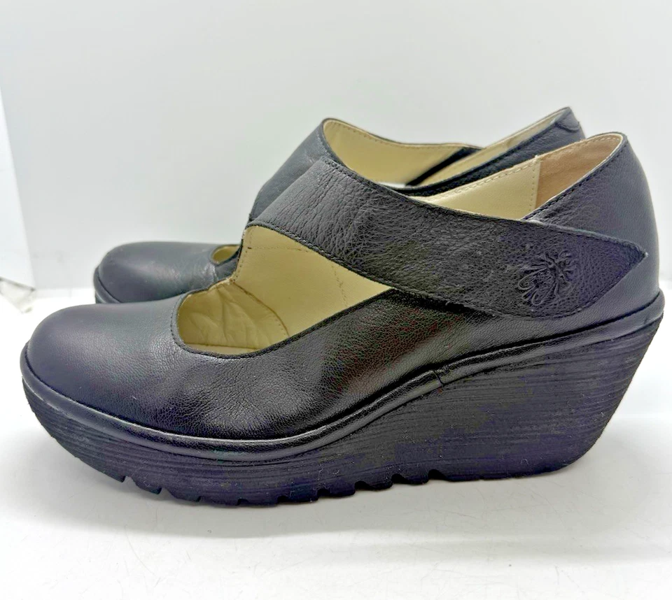 Zapatos de salón Fly London Yasi Mary Jane para mujer talla 38 EE. UU. 7,5/8 negro plataforma de tacón de cuña Foto 3 de 4
