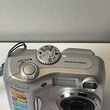 Preços baixos em Câmeras digitais Nikon Coolpix 2100 | eBay