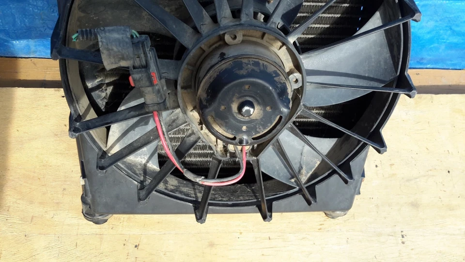 2002-2008 Dodge Ram Radiator Condenser Cooling Fan OEM Foto 4 de 4