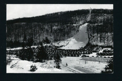 Ishpeming Michigan MI c1939 Ski Jumping Slide, Landing Hill, Big Crowd, Autos