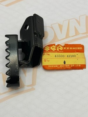 Suzuki NOS RM100 RM125 RM370 TS250 1976-1979 Right Footrest 43550-41100