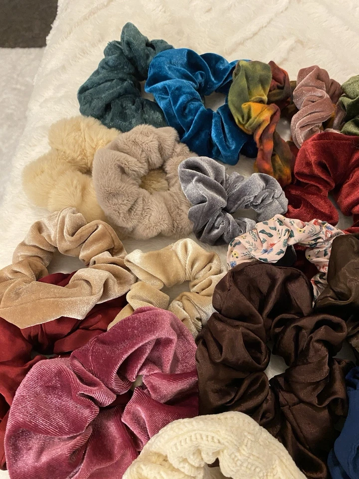 30 New Colorful Hair Scrunchies - Image 2 of 4