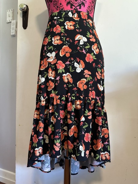 Veronika Maine 12 Skirt By Cue A Line High Waist Black Bright Floral Hi Low Hem