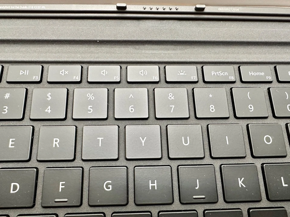 Microsoft Surface Pro 1725 Type Cover Keyboard BLACK Brand New - Image 3 of 4