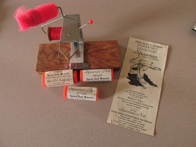 VINTAGE SPAWNEE SPAWN SACK TYING TOOL FOR FISH EGG BAIT W/ EXTRA MATERIAL