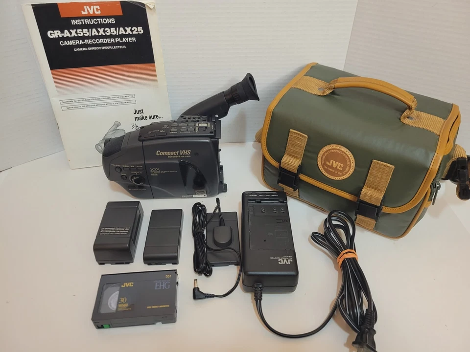 JVC GR-AX35 Compact VHS Camcorder Camera with Carrying Bag For Repair or Parts - Image 3 of 4