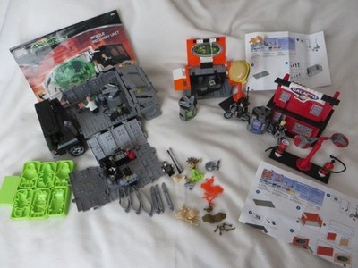 Mega Bloks Alien Agency Mobile Recovery Unit/Burger Barn/Freaky Fill Up - Read D