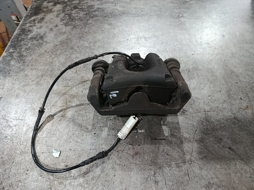 BMW 1er E87 E81 E82 E88 Bremssattel Bremsträger vorne links 54/22 Bremszange TRW