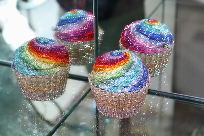 JUDITH LEIBER ICONIC SWAROVSKI CRYSTAL RAINBOW SWIRL CUPCAKE