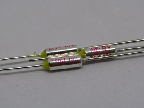 RY Fuse Temperature Thermal 250V 10A 98C 208.4F Axial 10amp 98°C 208.4°F TF 98 - Picture 8 of 21