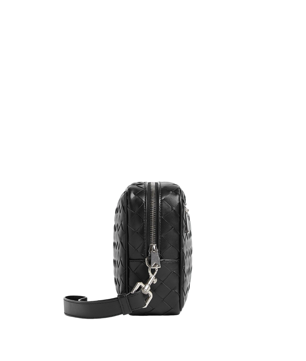 BOTTEGA VENETA $2150 Black Intrecciato Pouch With Wristlet New