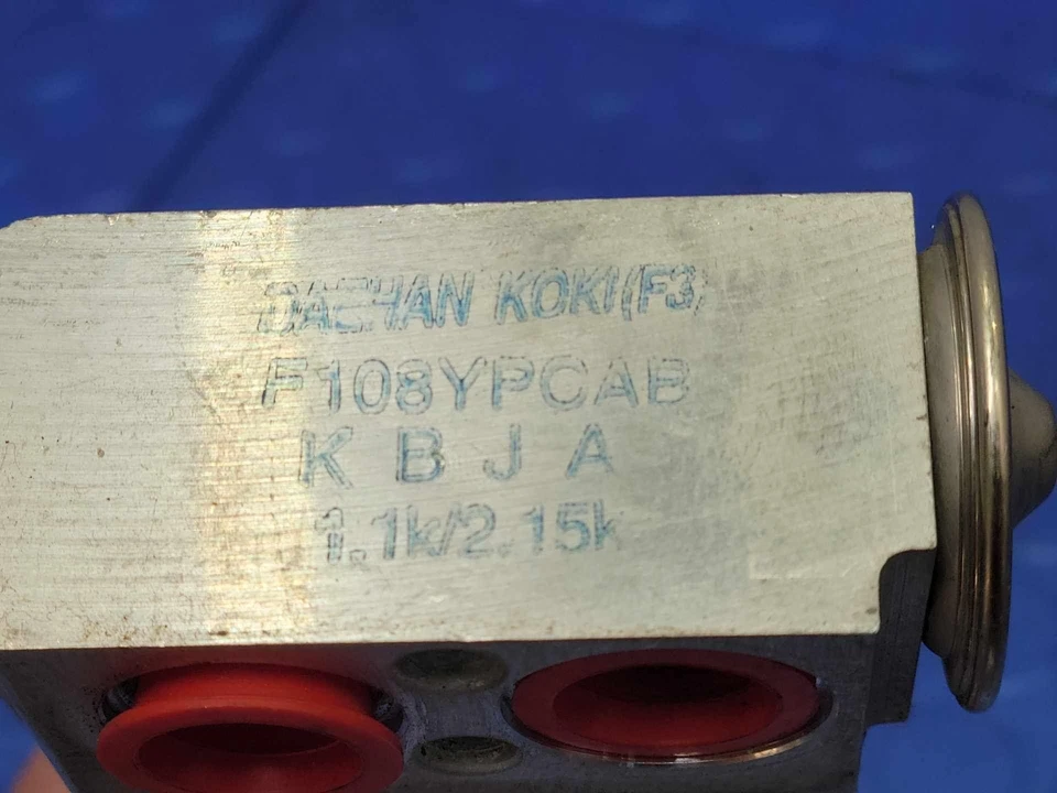 Conjunto de tubería de aire acondicionado trasero Kia Sedona 2015-2021 OEM 97924A9000 Foto 4 de 4