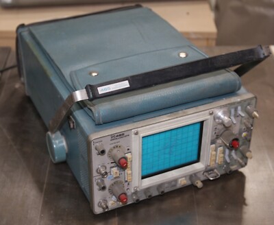 Tektronix 465 2-Channel Analog Oscilloscope - Powers On
