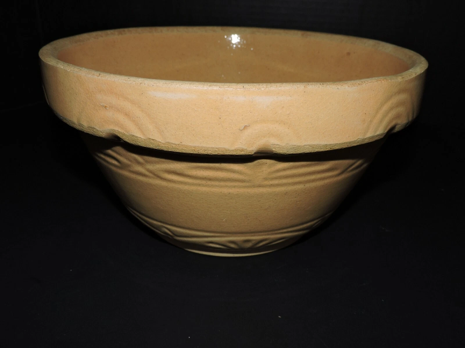 ANTIQUE 1950's YELLOW MIXING BOWL 10"