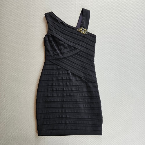 Xscape Joanna Chen Black Tiered Rhinestone Bodycon Dress 4P Cocktail Party