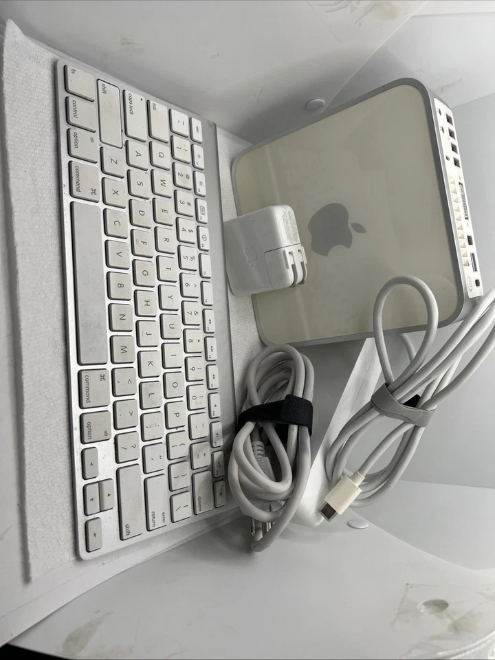 Apple Mac Mini A1176 Core Duo 1.66GHz 2GB DDR2 667 MHZ DDR2 SDRAM - Image 3 of 4