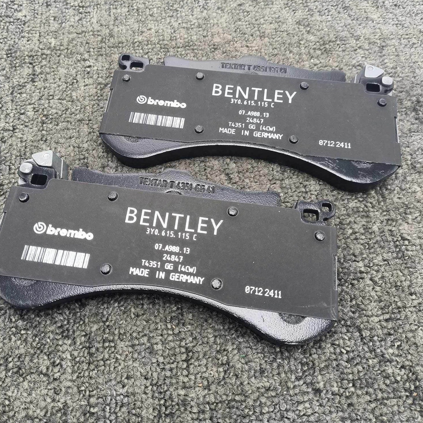 3Y0698151C Genuine Bentley Mulsanne Front Rear Brake Pads W/Sensors 3Y0698451B