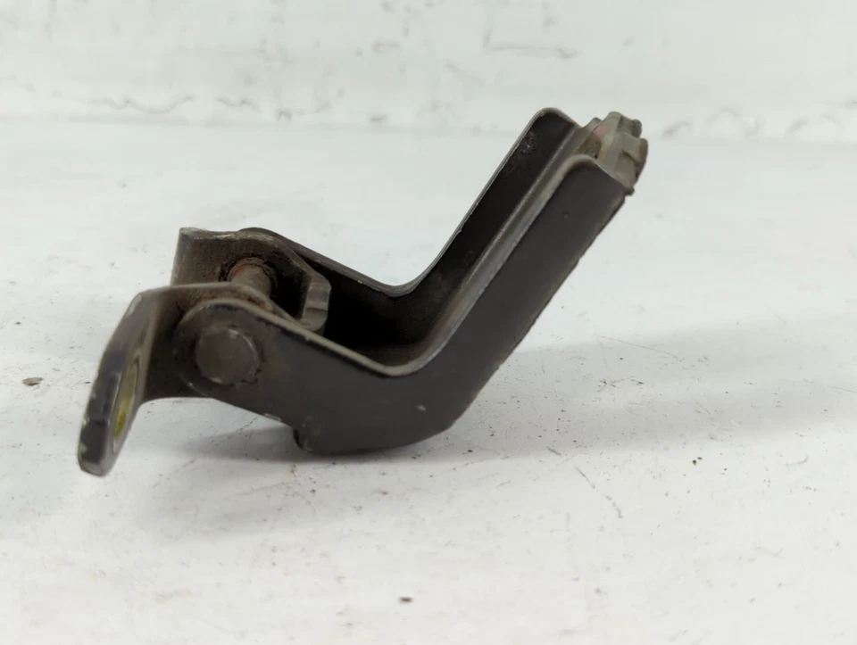 Шарнир левого капота 2004 Nissan Maxima для водителя TV2ZQ - Изображение 2 из 4