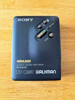 Sony Walkman WM DD33 Quartz von 1992 (sehr guter Zustand funktioniert)
