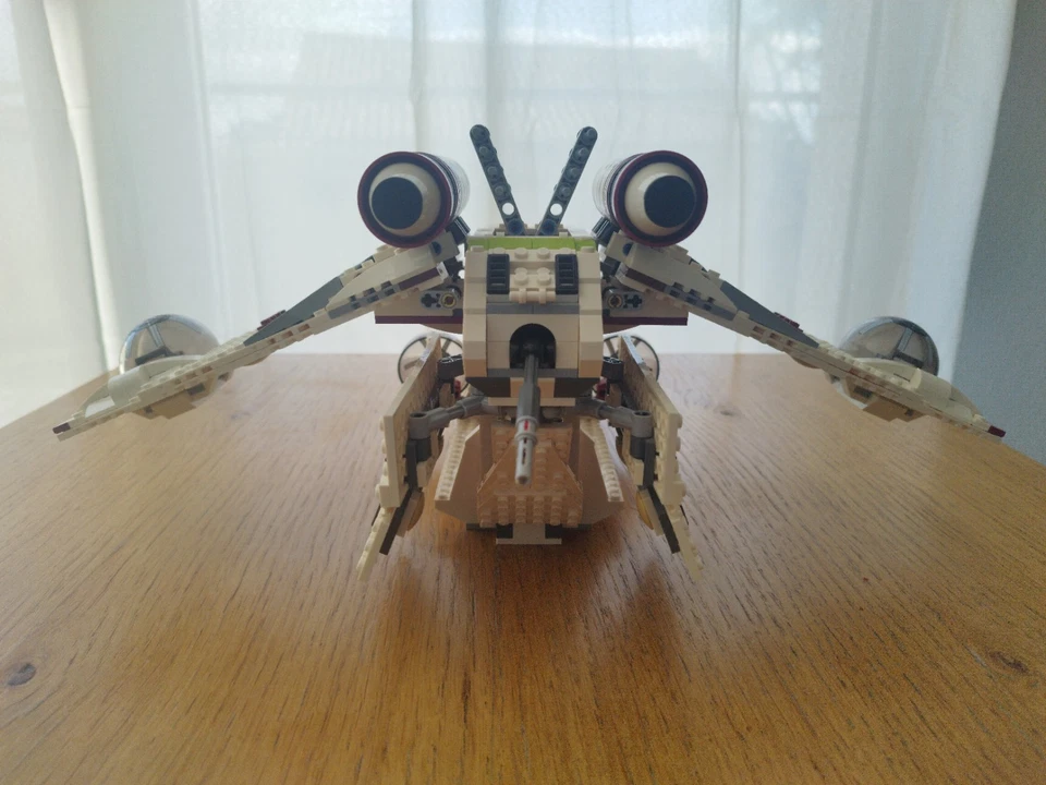 LEGO Star Wars 75021 Republic Gunship, photo 3 sur 5