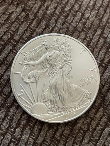 2015 Walking Liberty US Eagle One Dollar 1 Oz .999 Fine Silver Coin