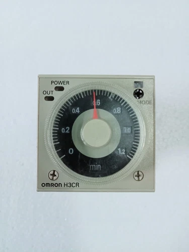 Omron H3CR-A 100-240 Vac Multifunctional Analog Timer OMRON H3CR TIMER WITH BASE