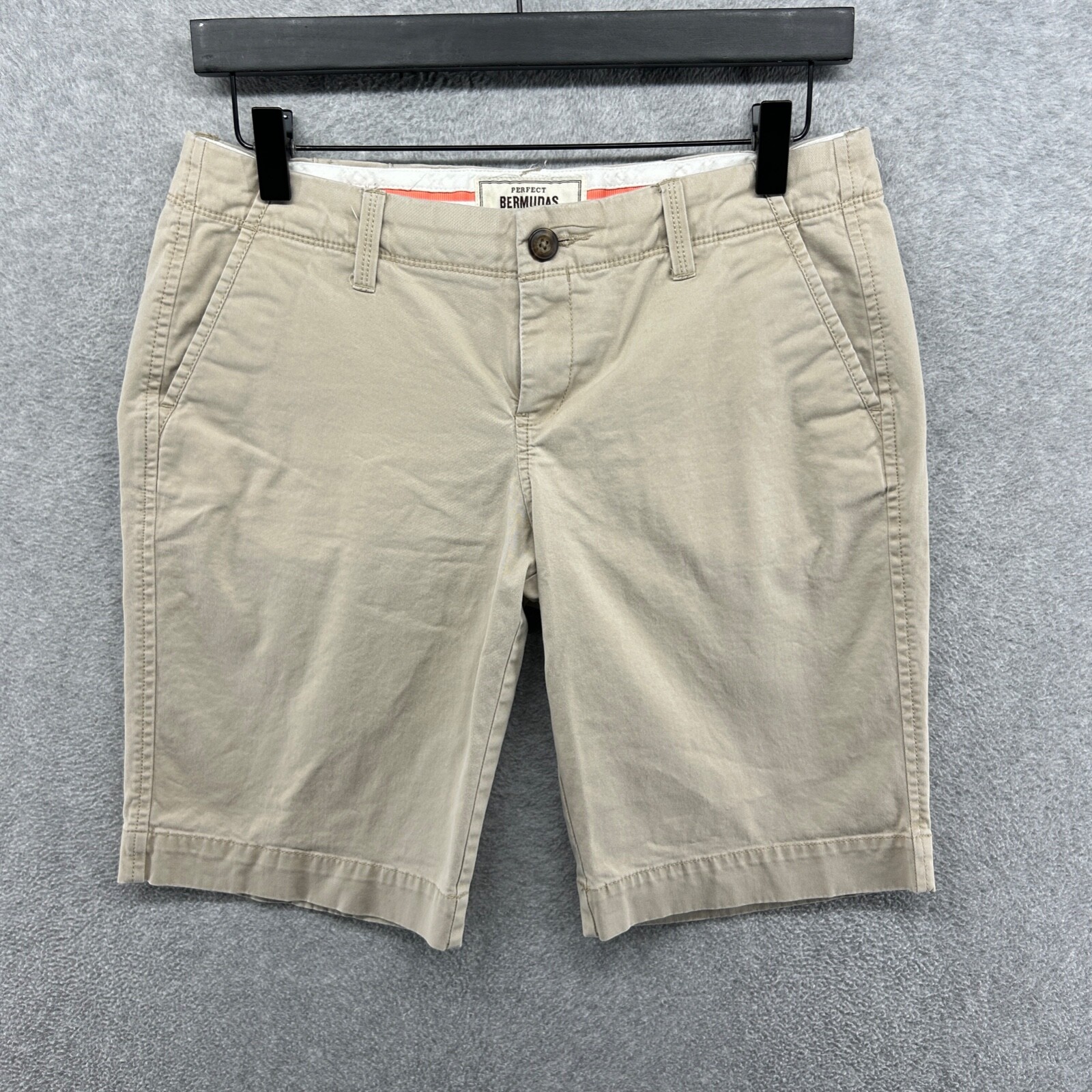 Old Navy Women's Beige Flat Front Chinos Khakis Perfect Bermuda Shorts Size  6 | eBay