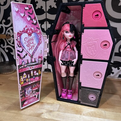#ad Monster High 11quot; Doll DRACULAURA SKULLTIMATE SECRETS LOCKER $15.00