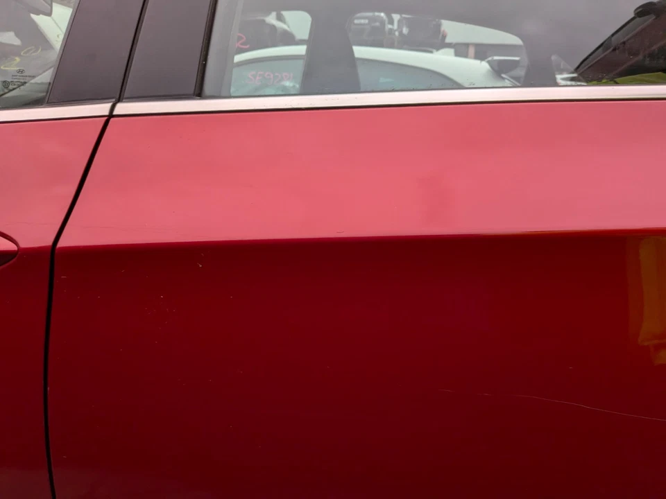 HYUNDAI I30 2ND FACELIFT 5DR HATCH 2016 N/S PASSENGER SIDE REAR DOOR IN RED WR3 - Image 3 of 4