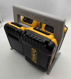 Battery Carrying Holder For DEWALT 18V/14.4V – 4-Slot Portable Storage With Handle, Yellow