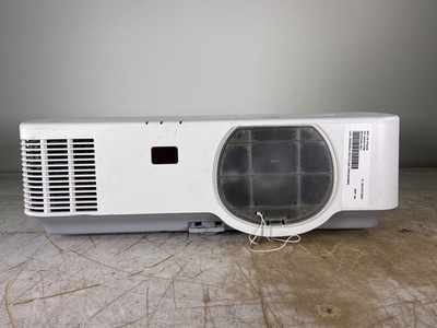 NEC NP-P554W 5,500 LUMEN 3LCD PROJECTOR (484 LAMP HOURS) - (NO REMOTE)