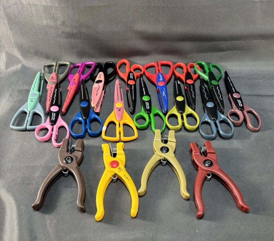 Lot of 15 Scissors Fiskars & Provo Craft Decorative Edge Craft Scrapbooking + 4. - Image 4 of 4